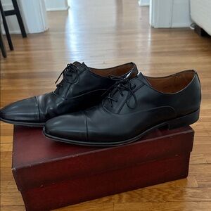 Mezlan Black Leather Oxfords